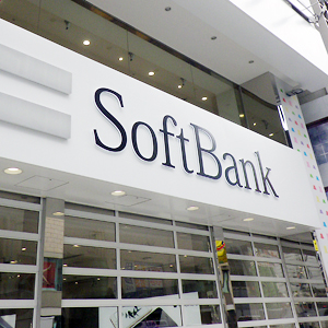 ソフトバンクは小動き、アナリストの強気評価相次ぐ