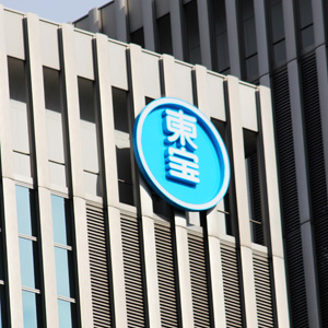 東宝が続落、「ゴジラ－１．０」の反動で２６年２月期最終利益は１４％減を計画