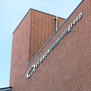 クリレスＨＤが急騰し新高値、３～５月期最終１３％増益で１対２の株式分割実施