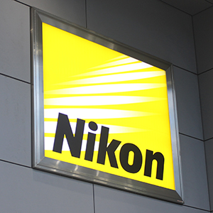 ニコンが上げ幅拡大、「レイバン」運営の仏光学大手による買い増しを思惑視