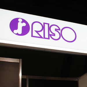 理想科学が反発、今期最終利益予想引き上げ自社株買いを発表